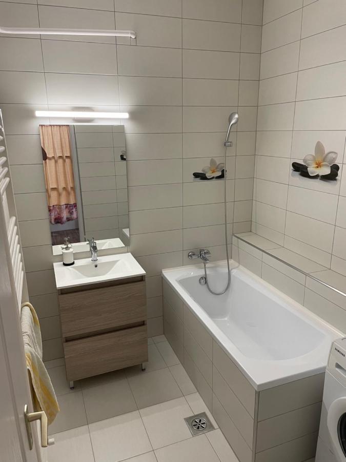 Pingvin Cukraszda Apartman Balatonmáriafürdő Exteriér fotografie